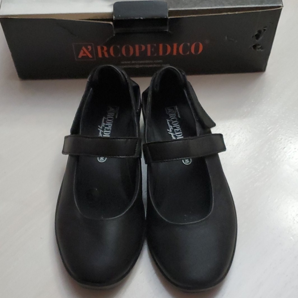 Arcopedico Mary Jane shoes